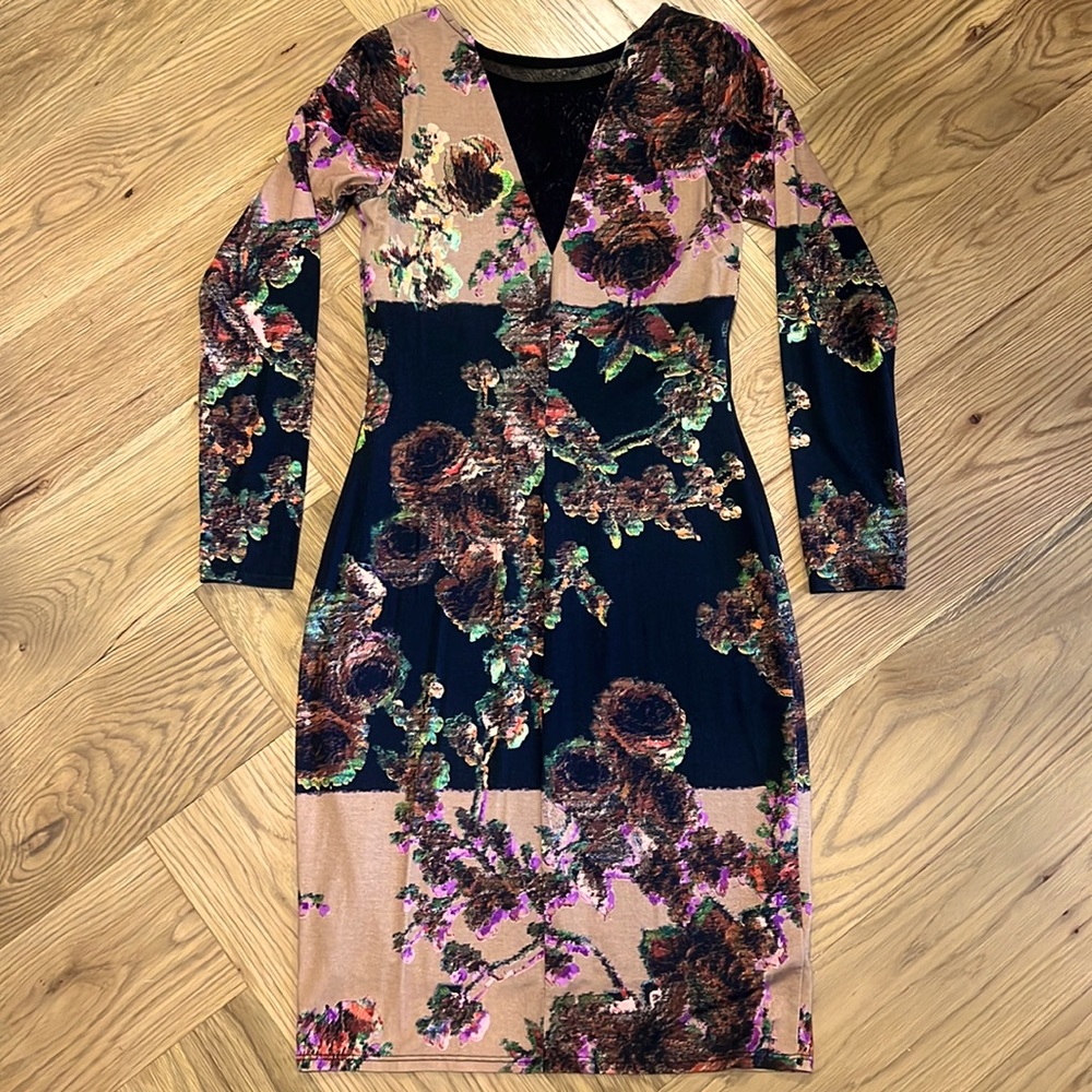 [weston] Long sleeve floral dress with mesh Vneck detail at front and back, sz S